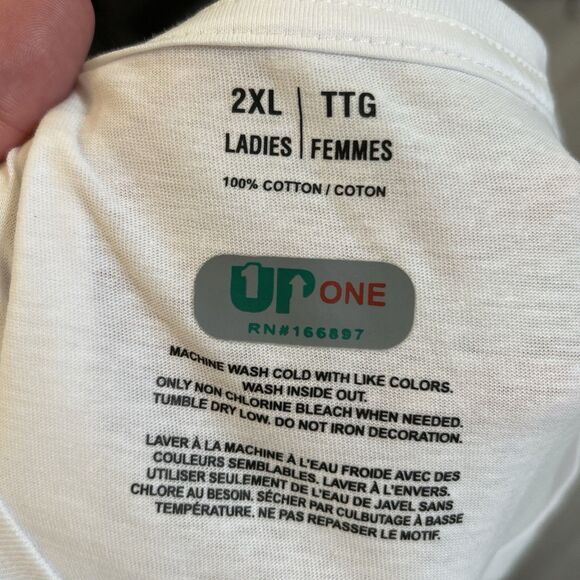 Ladies 2XL God Bless America T-Shirt White USA Flag Graphic Tee 100% Cotton - Picture 3 of 16